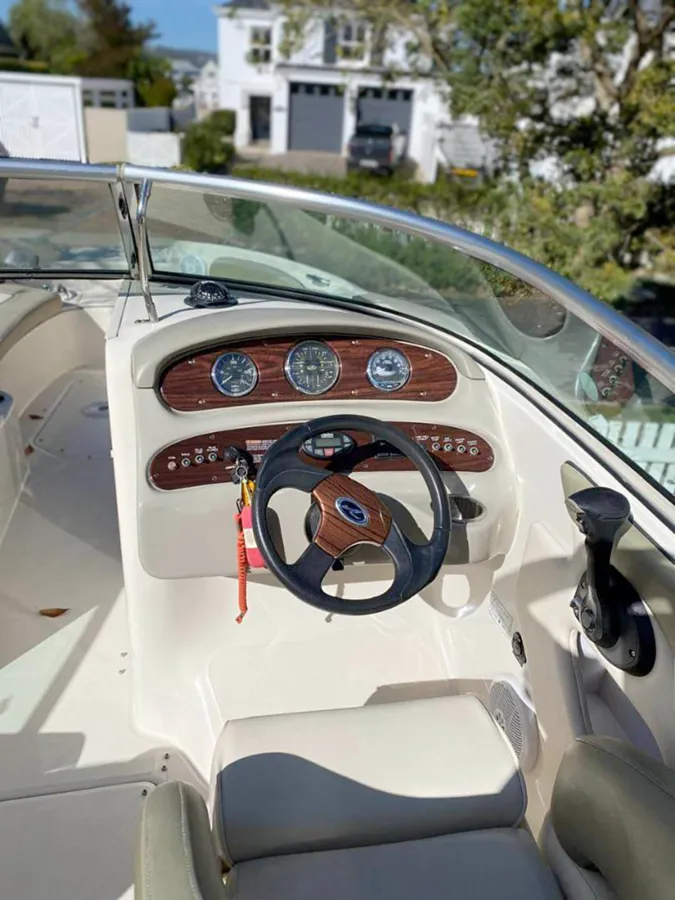 Helm of the Sea Ray 240 Sundeck